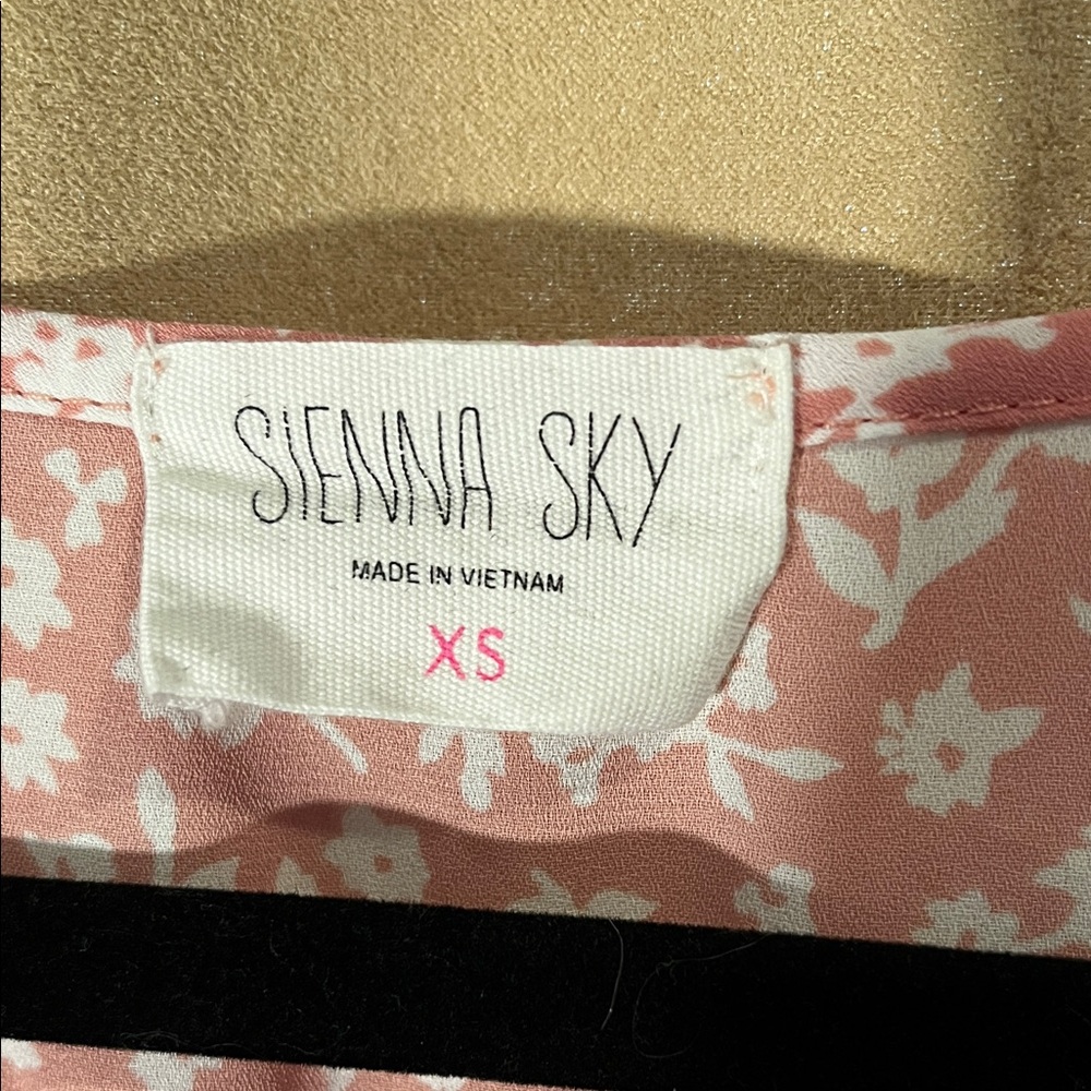Sienna Sky Pink White Floral Button-Front Peplum Top - Picture 2 of 4